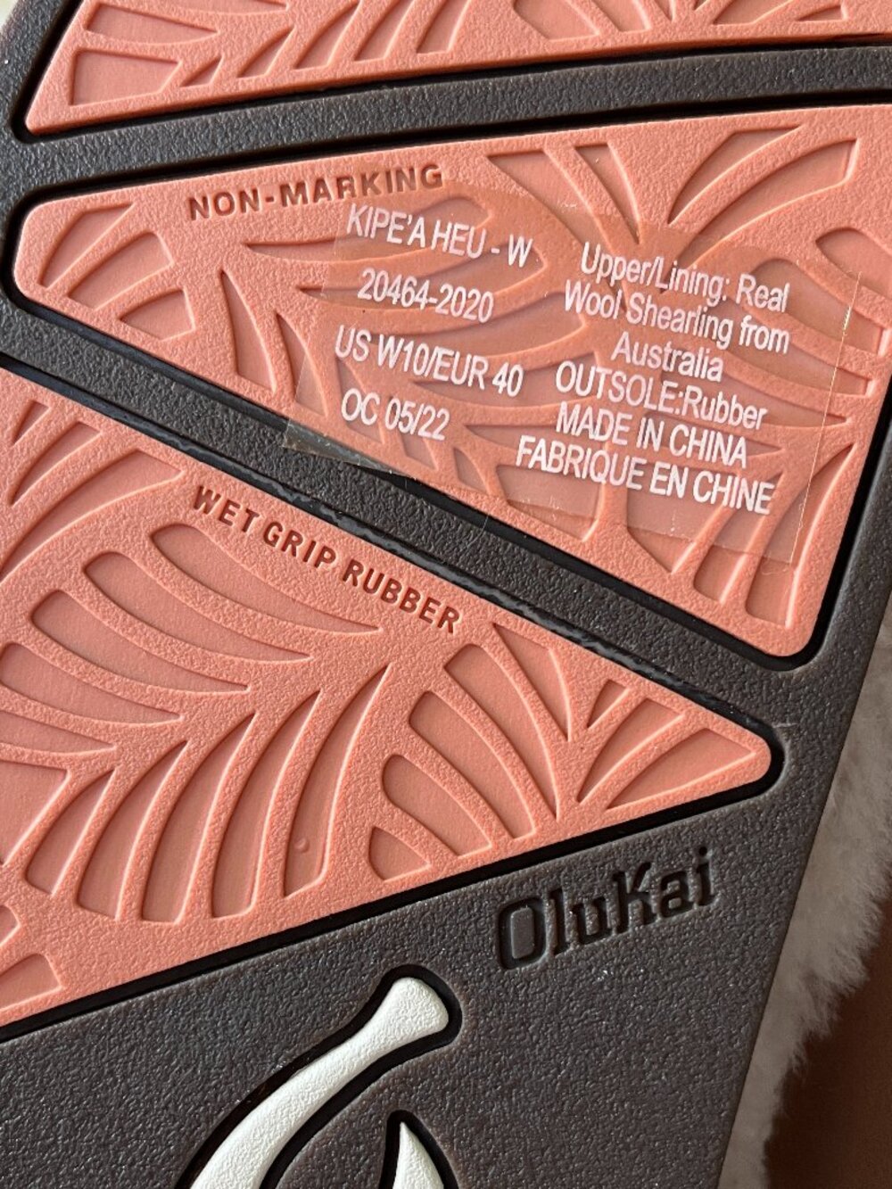 NWT Olukai Sz 10 Women's Kipe'a Heu Shearling Sandal Slipper in color Tapa - Picture 9 of 11